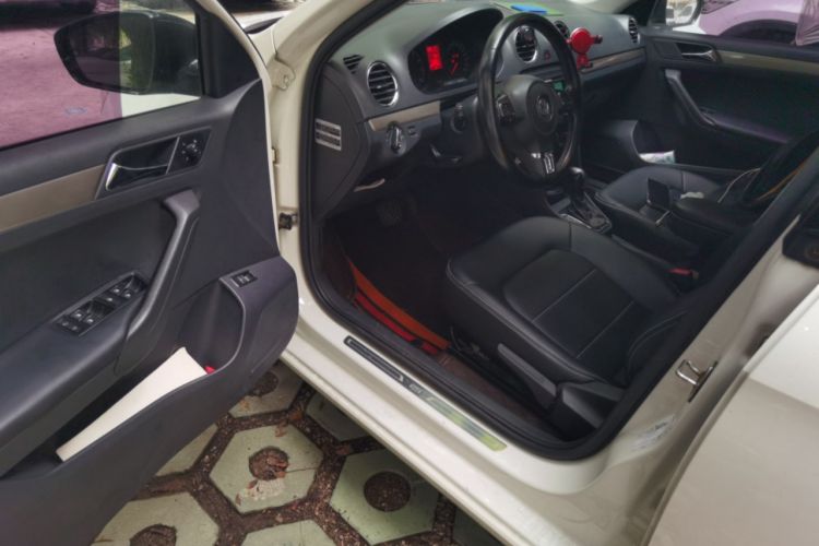 Used Volkswagen Jetta 2016 1.6L 25th Anniversary Edition Driver Seat