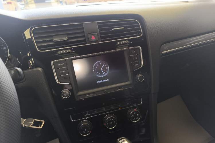 Used Volkswagen Golf 2017 280TSI Automatic R-Line Million-Vehicle Commemorative Edition
