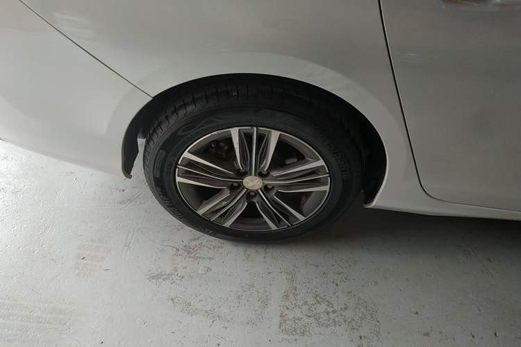 Used Peugeot 308 2018 230THP Automatic Luxury Edition Right Rear Wheel Hub