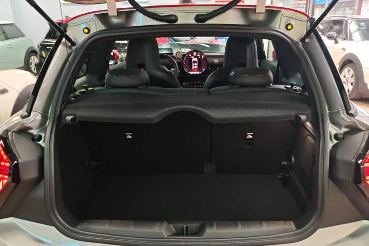 Used MINI JCW 2025 JOHN COOPER WORKS
