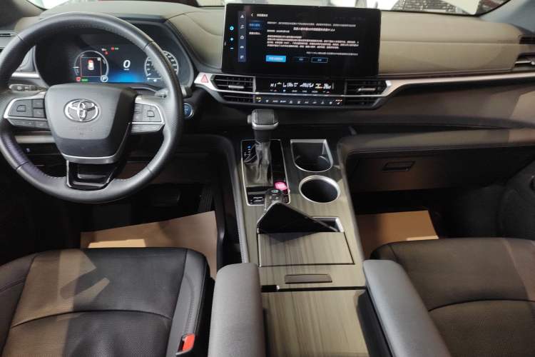 Used Toyota Sienna 2021 2.5L Hybrid Ultimate Edition
