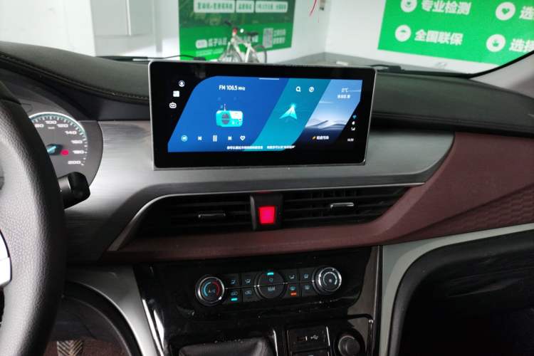 Used JAC Refine M3 2023 1.8L 7/8-Seater Smart Connectivity Version