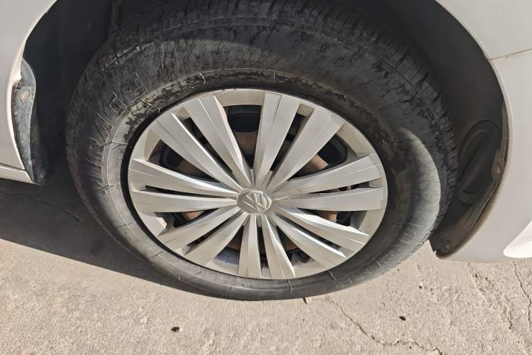 Used Volkswagen Santana 2016 1.4L Manual Fashion Edition