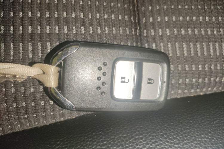 Used Honda Vezel 2017 1.8L CVT Front-Wheel Drive Pioneer Edition