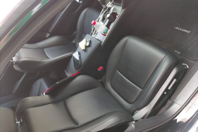 Used Honda Accord 2022 260TURBO Luxury Edition Right Front Seat