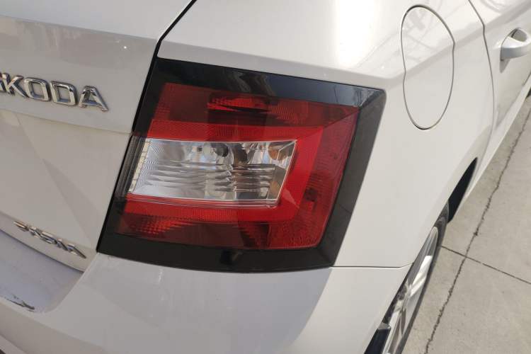 Used Skoda Fabia 2015 1.4L Automatic Front-Drive Model