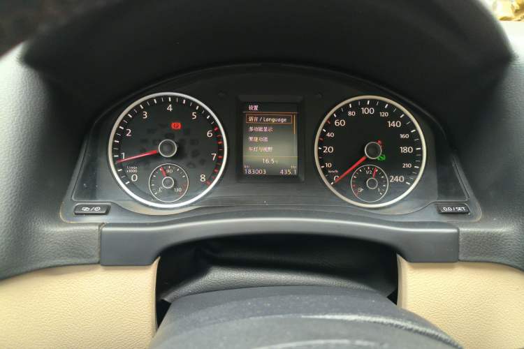 Used Volkswagen Tiguan 2015 1.8TSI Automatic Two-Wheel Drive Luxury Model Instrument Cluster