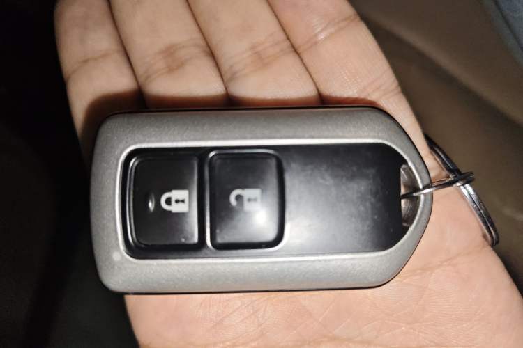 Used Toyota Highlander 2012 2.7L 2WD 5-Seater Elite Edition Vehicle Key