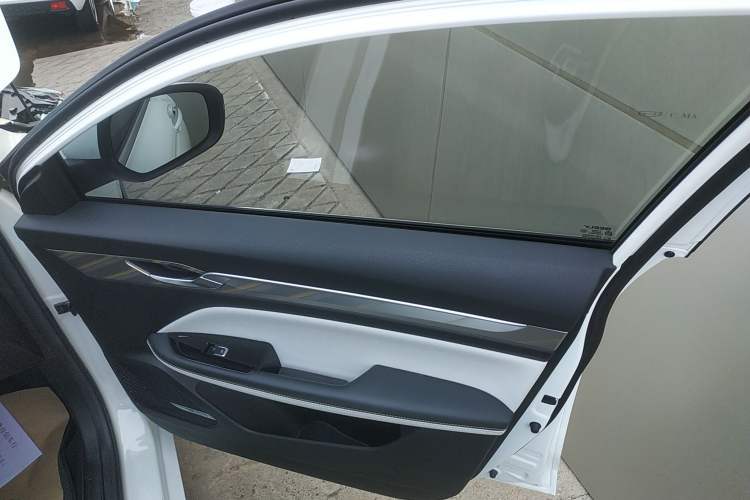 Used Geely Auto Emgrand L 2022 1.4T CVT Flagship Edition
