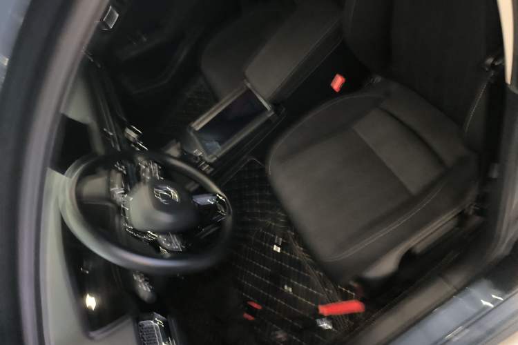 Used Honda Civic 2022 240TURBO CVT Dynamic Edition Left Front Seat