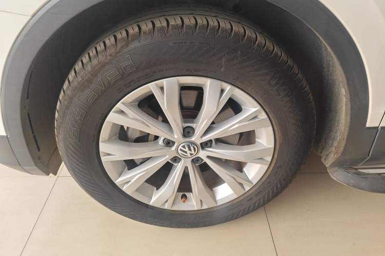 Used Volkswagen Tiguan L 2018 Revised Version 330TSI Automatic Two-Wheel Drive Trendy Edition