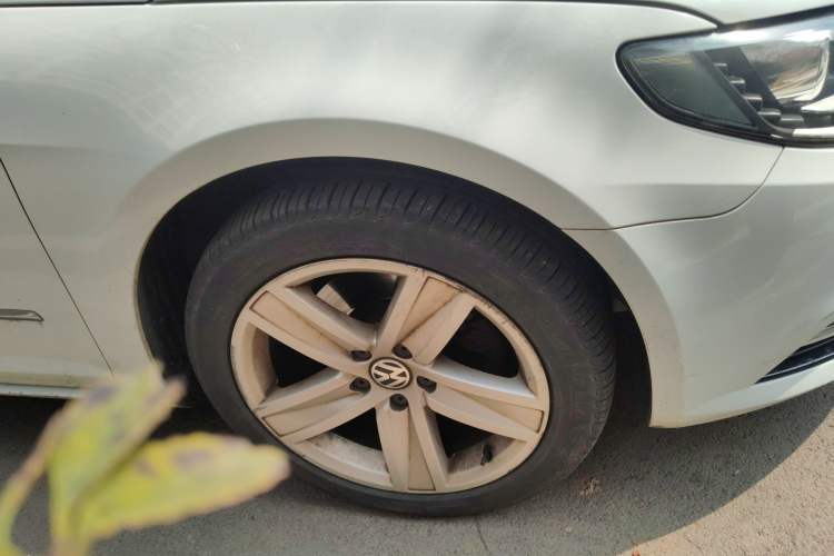 Used Volkswagen FAW-Volkswagen CC 2013 1.8TSI Prestige Model Right Front Wheel Hub