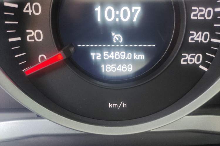 Used Volvo S60 2014 S60L 2.0T Zhiyuan Edition
