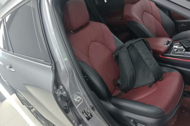 Used Toyota Crown Kluger 2021 2.5L HEV Four-Wheel Drive Flagship Edition
