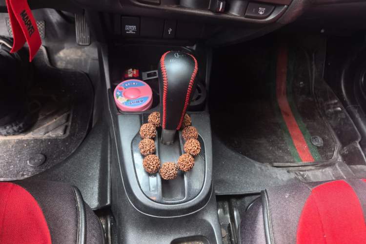 Used Honda Fit 2016 1.5L SES CVT Fashion Sunroof Edition Gear Lever