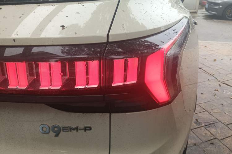 Used Lynk & Co 09 EM-P 2023 2.0TD EM-P Long-Range Version PM Six-Seater Right Rear Taillight