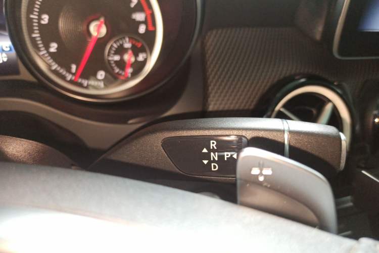 Used Mercedes-Benz GLA 2019 GLA 200 Dynamic Edition Gear Lever