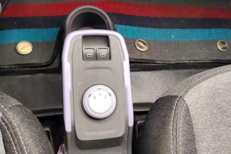 Used Chery QQ Ice Cream 2022 120km Milkshake Phosphate Lithium-Iron