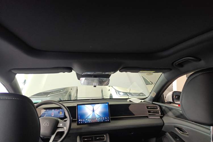 Used BYD Qin L 2025 DM-i Smart Drive 80KM Superior Model Headliner