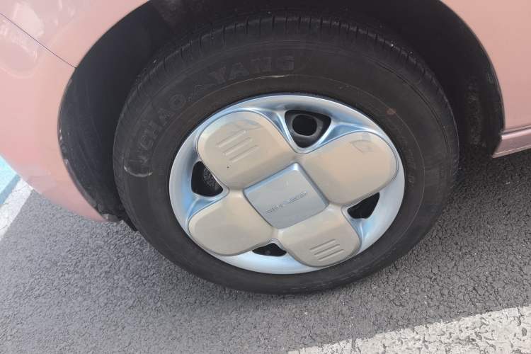 Used Geely Galaxy Panda 2024 Panda Mini 200km Endurance Bear Left Front Wheel Hub