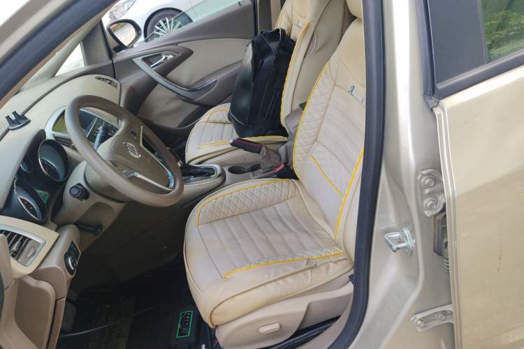 Used Buick GT 2013 GT 1.6L Automatic Fashion Edition Left Front Seat