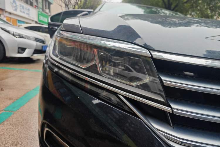 Used Volkswagen Phideon 2018 Revised Version 380TSI Two-Wheel Drive Business Edition