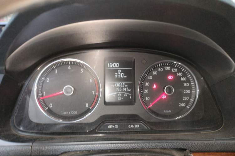 Used Volkswagen Lavida 2013 1.4TSI Manual Comfort Edition