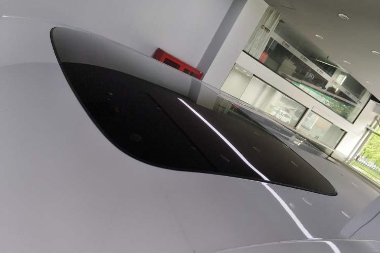 Used Zeekr 009 2022 WE Edition Roof