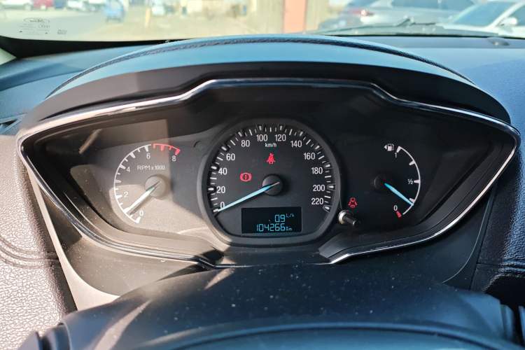 Used Ford Escort 2015 1.5L Manual Fashion Edition