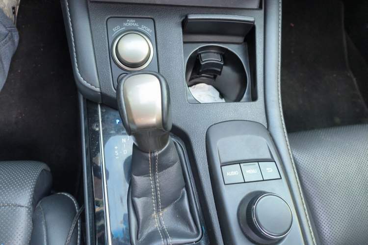 Used Lexus ES 2017 200 30th Anniversary Edition Gear Lever