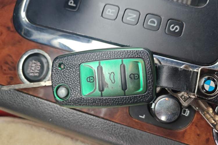 Used Volkswagen Touareg 2006 3.2L Luxury Edition Vehicle Key