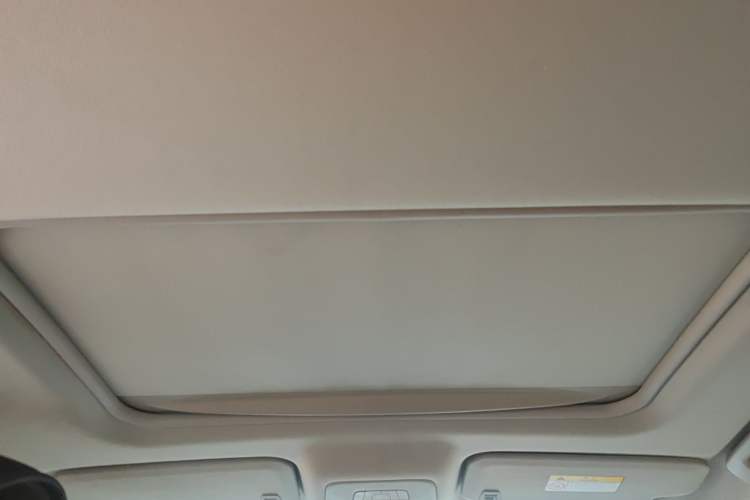 Used Buick GL8 2018 28T Luxury Model China VI Standard