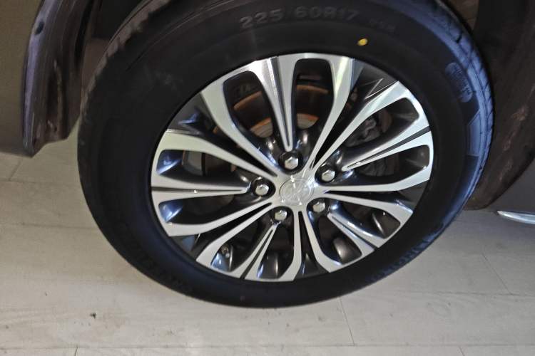 Used Buick GL8 2023 Land Executive Class 652T Luxury Model
