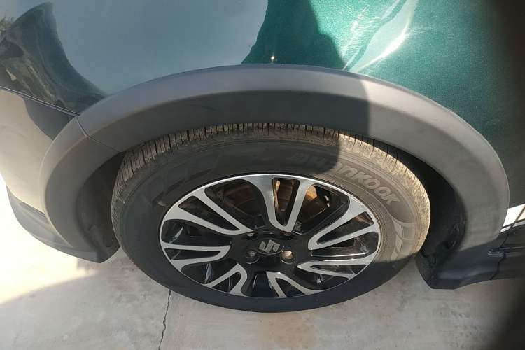 Used Suzuki Swift 2016 1.5L Automatic Fashionable Coolplay Edition Left Front Wheel Hub