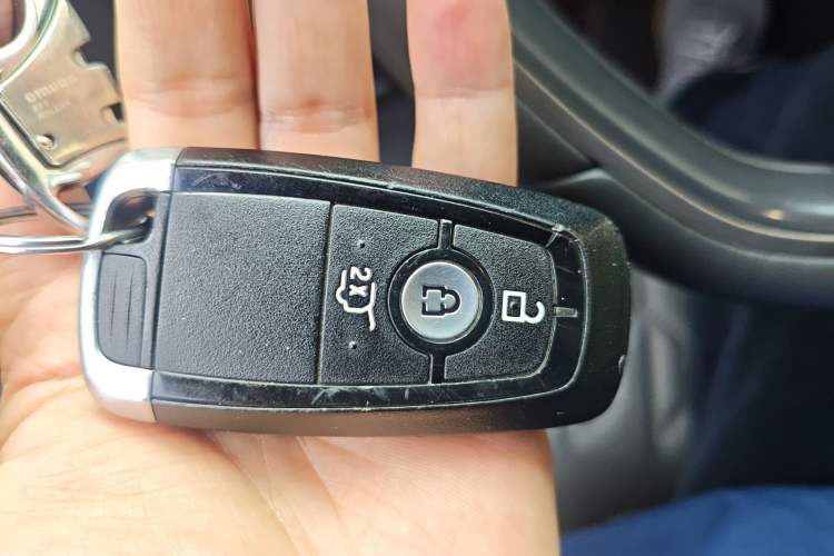 Used Ford Edge 2023 Ford Explorer L 2.0T EcoBoost Two-Wheel Drive 7-Seater Luxury Model Vehicle Key