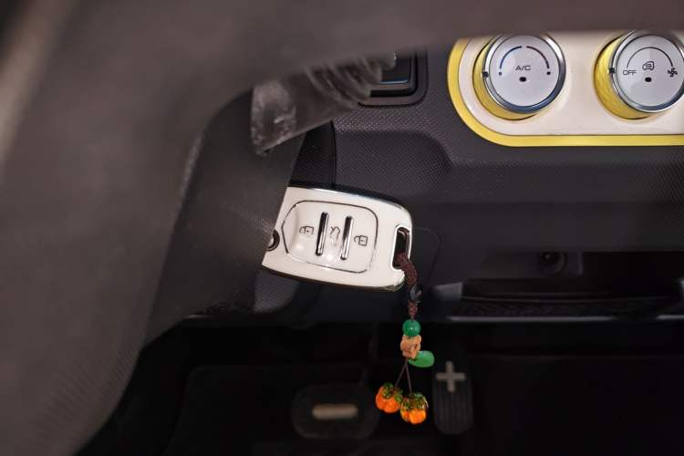 Used Wuling Hongguang MINIEV 2021 Macaron Premium Model – Lithium Iron Phosphate