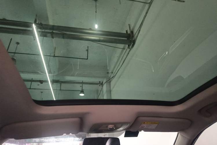 Used Roewe RX3 2018 1.6L Manual Internet Smart Edition
