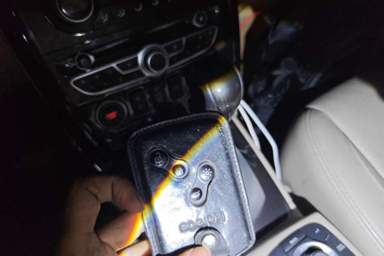 Used Renault Koleos 2012 2.5L 4x4 Comfort Edition with Navigation