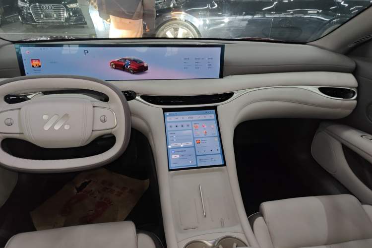 Used IM L6 2025 Max Audio And AC Panel