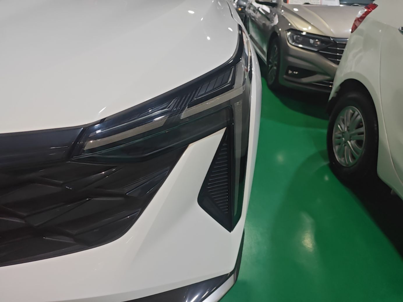 Geely Auto Emgrand X7 Sport 2024 1.5TD Smart Connect+ — снимка 8