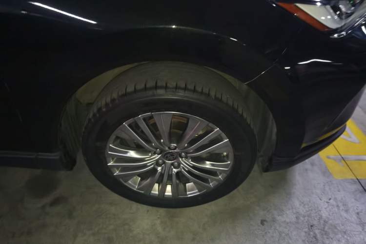 Used Toyota Harrier 2022 2.0L CVT Two-Wheel Drive Deluxe Edition
