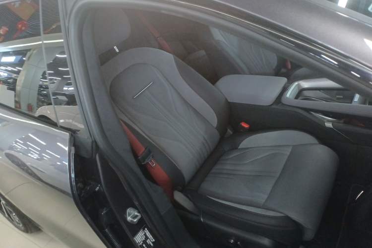 Used Zeekr 007GT 2025 Long-Range Rear-Wheel Drive Intelligent Driving Version 100 kWh Right Front Seat