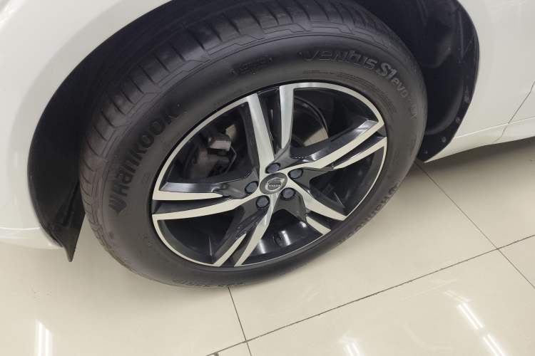 Used Volvo XC60 2019 T5 4x4 Zhiya Sport Edition China VI Standard
