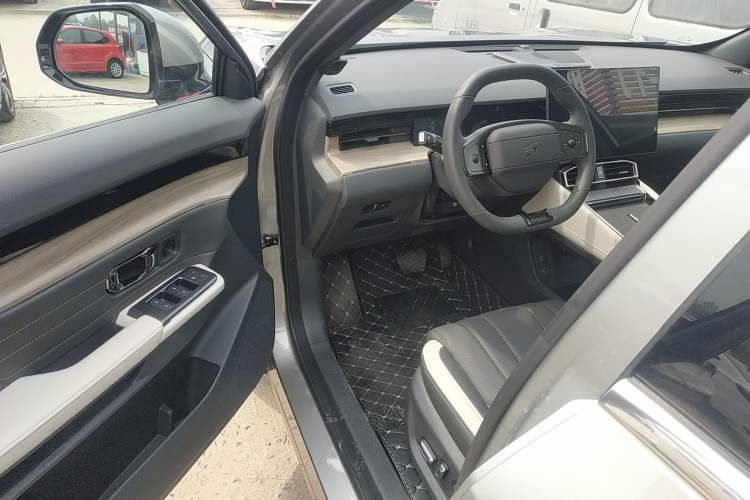 Used JETOUR Shanhai L6 2024 1.5TD DHT ULTRA