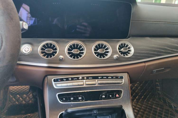 Used Mercedes-Benz E-Class 2022 Second Facelift E 260 L Sport Edition