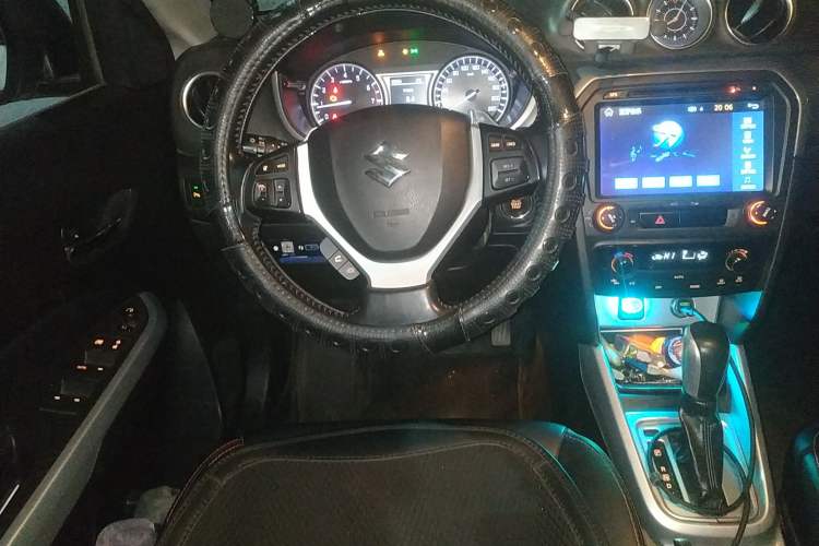 Used Suzuki Vitara 2016 1.4T Automatic Two-Wheel Drive Luxury Version Steering Wheel