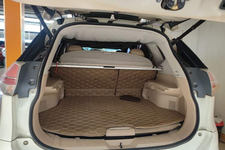 Used Nissan X-Trail 2014 2.5L CVT Luxury Edition 4WD