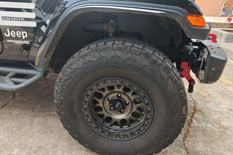 Used Jeep Wrangler 2019 2.0T Sahara Four-Door Version China VI Emission Standard
