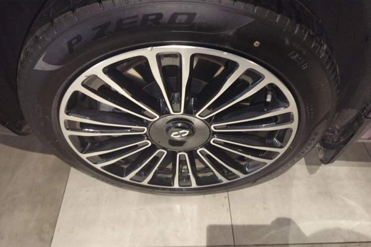 Used Hima AITO M7 2024 1.5T Intelligent Drive 4x4 Max Edition 6 Seats Left Front Wheel Hub