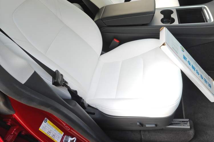 Used Tesla Model Y 2022 Long-Range All-Wheel-Drive Version